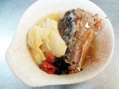 酸菜（サヌツァイ）が出来た・・鯖との鍋  