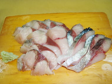 ゴマ鯖刺しは最高の美味です。