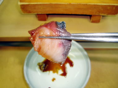 ゴマ鯖刺しは最高の美味です。